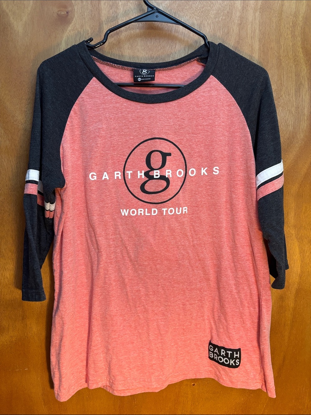 Garth Brooks' world tour 1/2 sleeve top. Youth XL